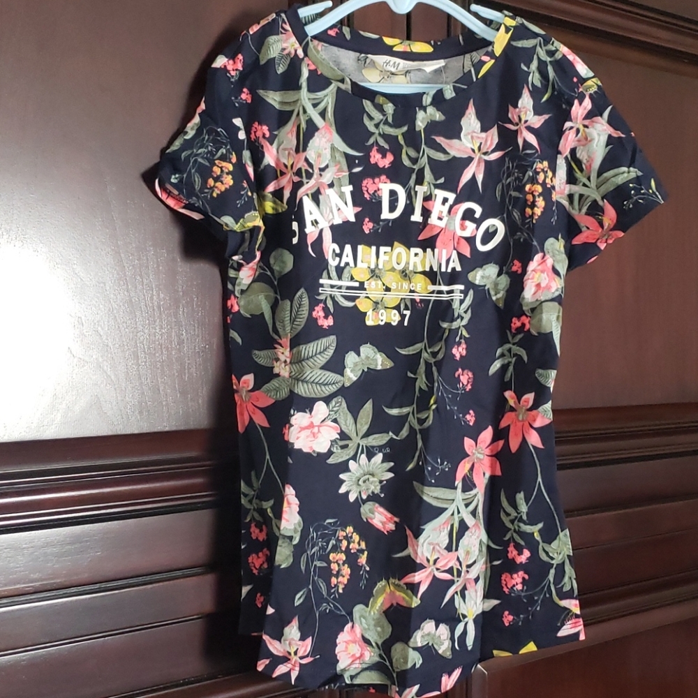 H&M girls Floral ss navy blue San Diego t-shirt